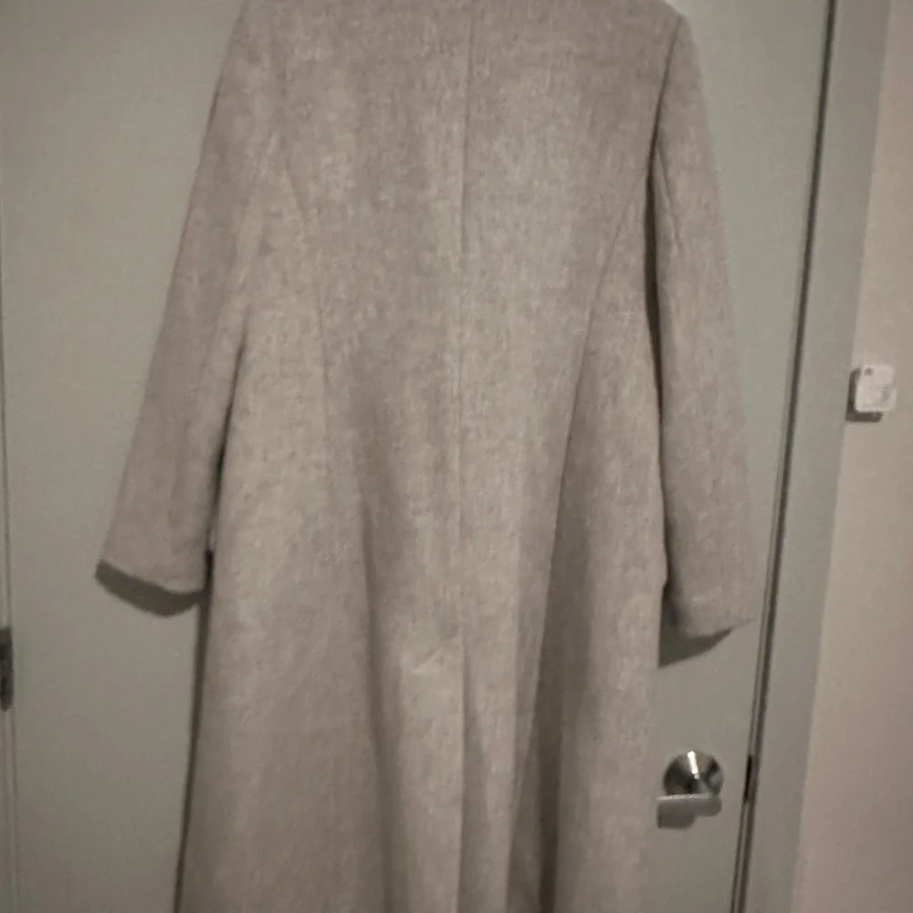 Club Monaco Daylina Light Gray wool Coat - Picture 5 of 6